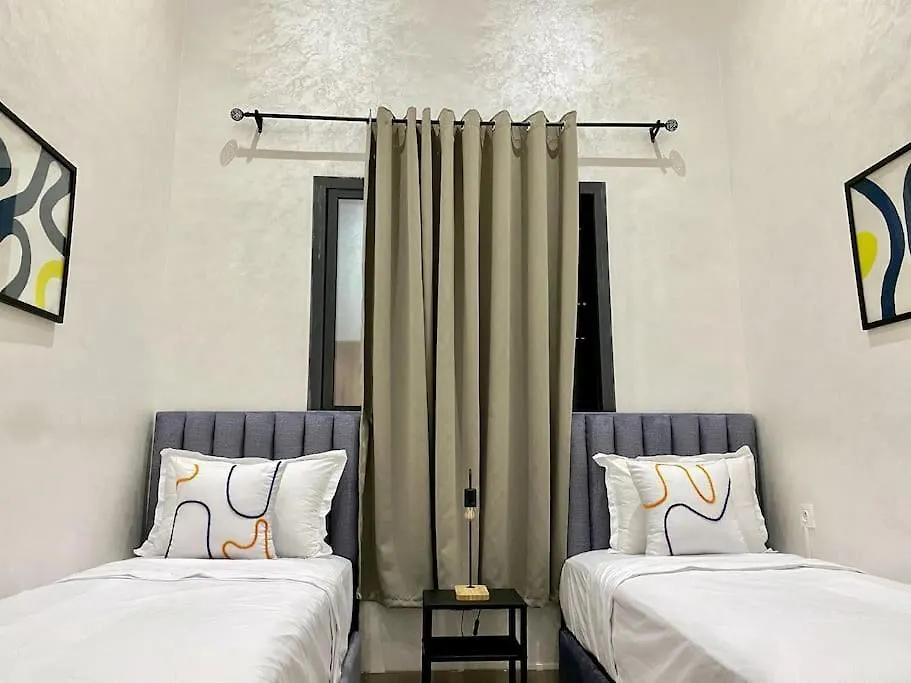 Stunning Appartement With A Swiming Pool 8Minutes To The Downtown Gueliz Marrakesh 0*,  Morocco